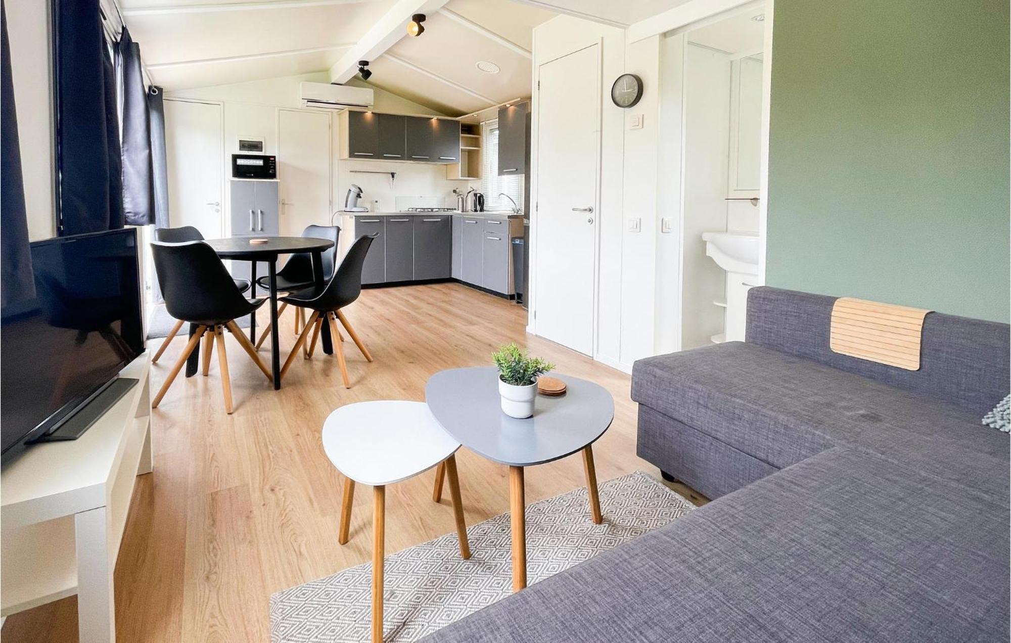 Gorgeous Home In Tzummarum With Wifi מראה חיצוני תמונה